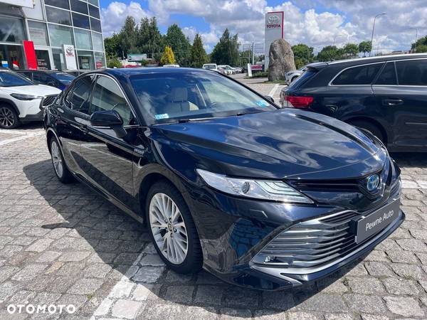 Toyota Camry - 3