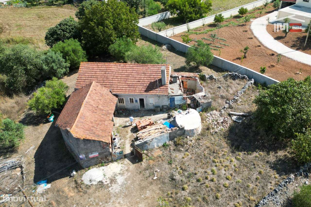 MORADIA T3 PARA RECUPERAR COM PROJETO APROVADO DE RECONSTRUÇÃO E AM... - Grande imagem: 4/13