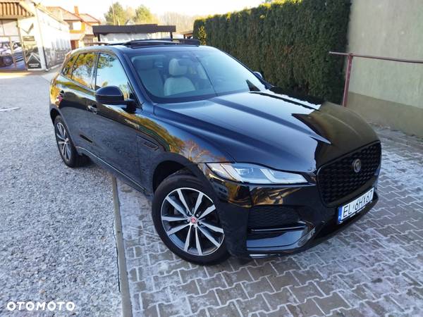 Jaguar F-Pace P250 AWD R-Dynamic Black - 18