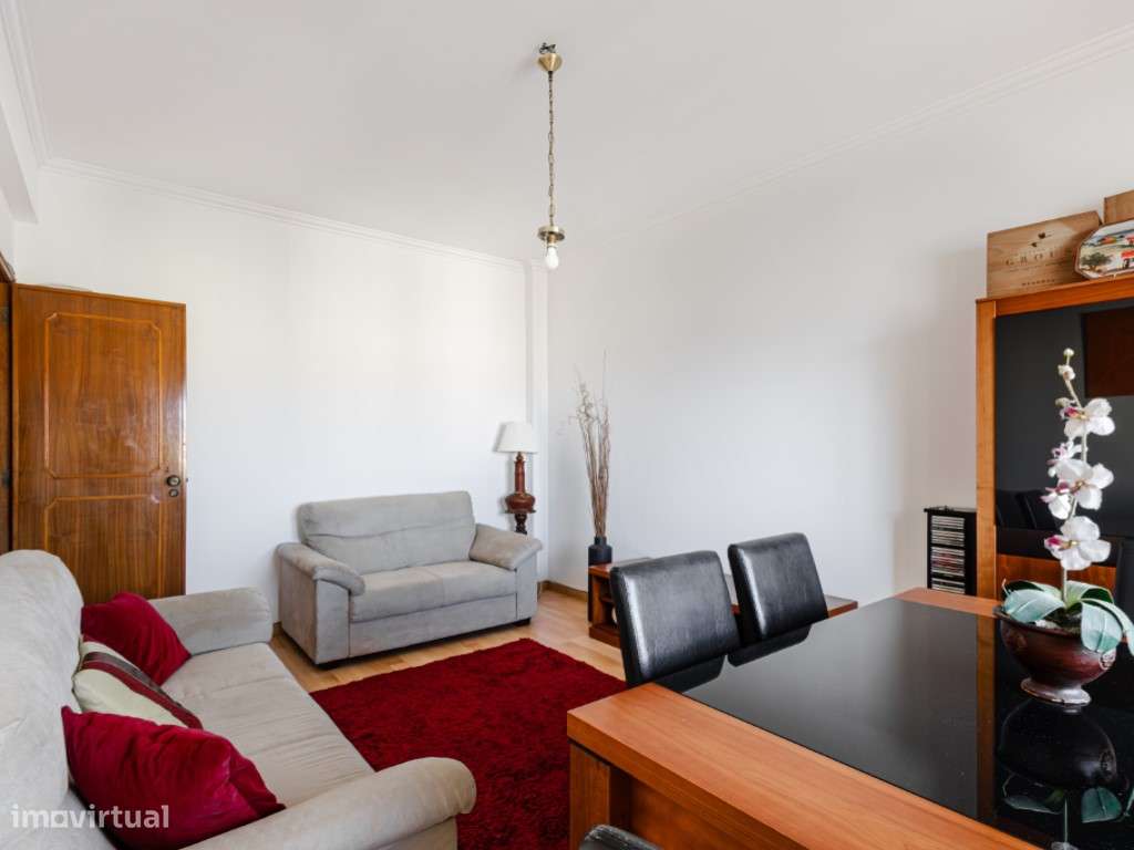 Apartamento T3 parcialmente mobilado e equipado, com garagem em box... - Grande imagem: 4/31