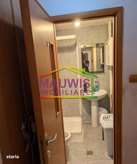 Mosilor / Eminescu / vis a vis de Bcr / et 4 / bl 1982 /-1