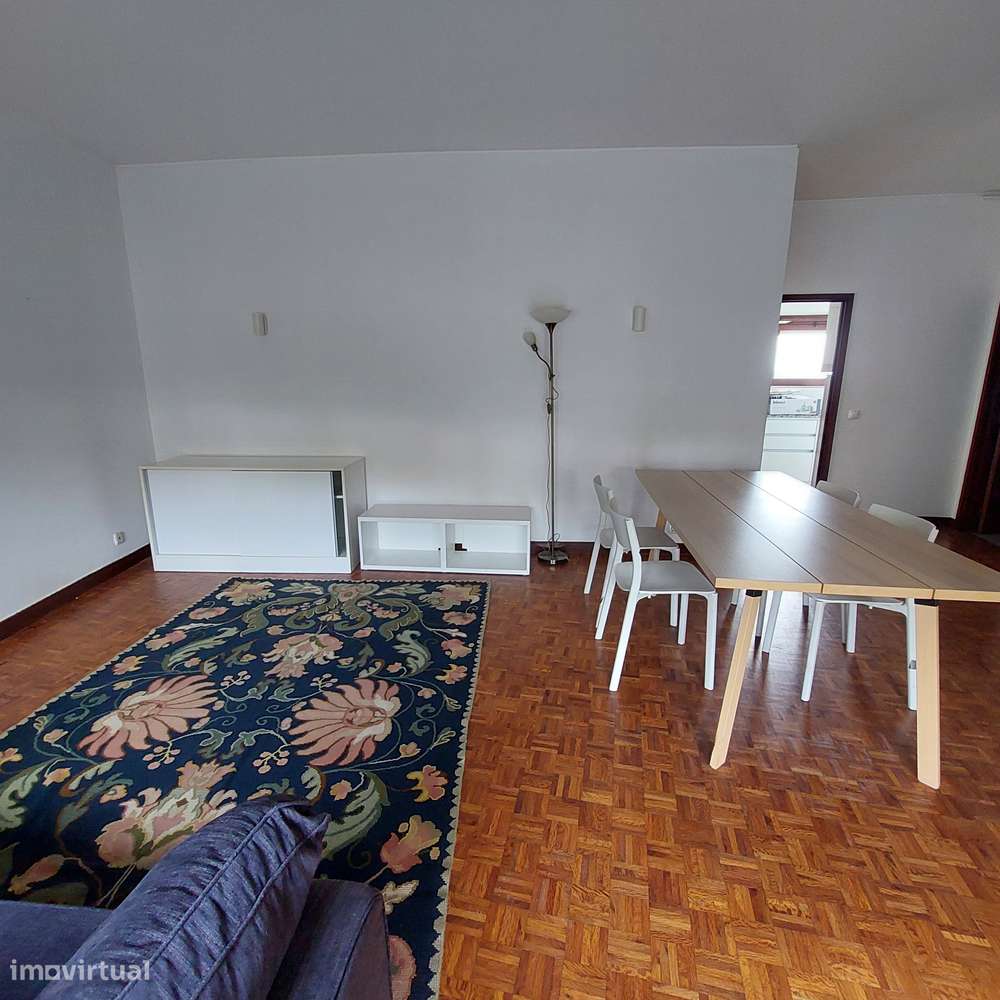 T1 com terraço na Rua dos Combatentes - Grande imagem: 3/21