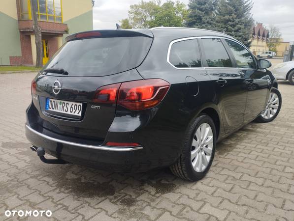 Opel Astra 2.0 CDTI Exklusiv - 12