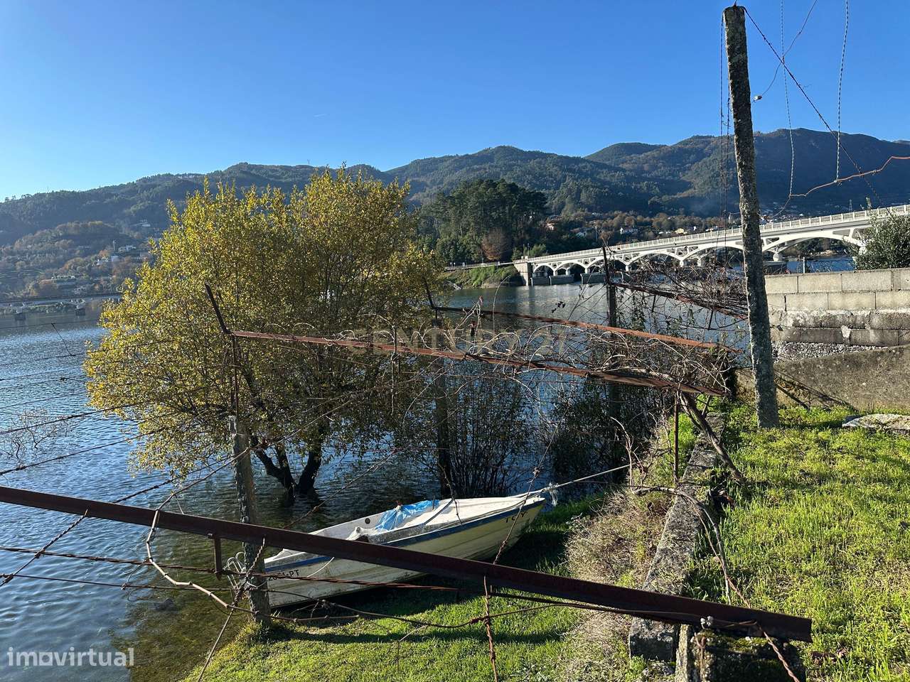 Propriedade única no geres , duas casas com acesso ao rio (No rio Cald-6