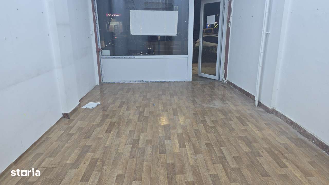 Inchiriez spatiu comercial in Deva, ultracentral, Decebal Exim Bank - Imagine principală: 5/8