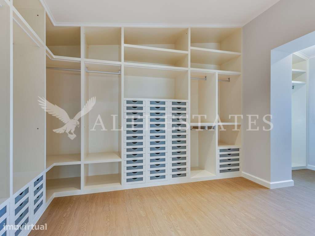 Deslumbrante moradia em zona nobre do Estoril-30