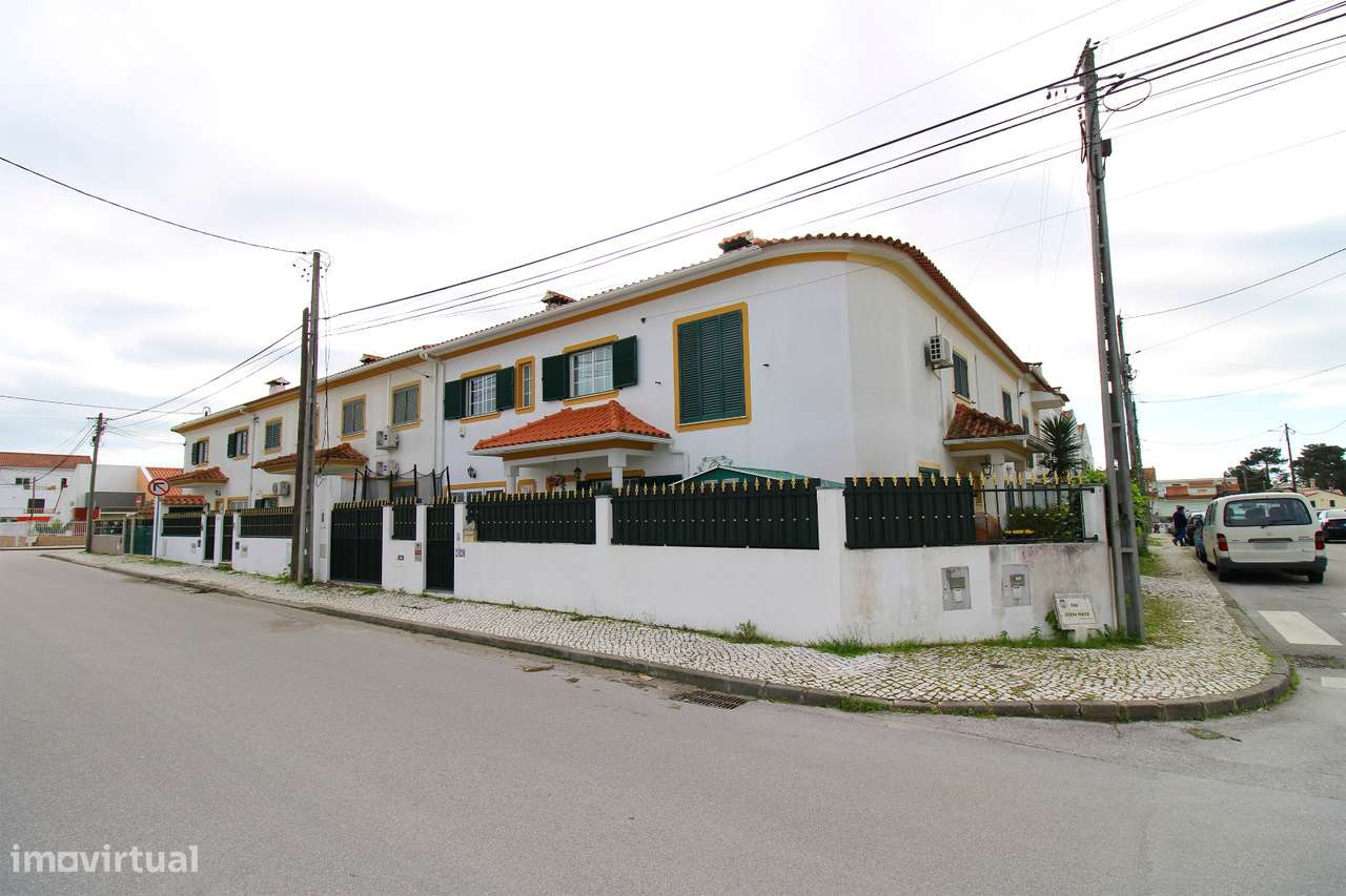 Moradia T3 +1 - Qta do Conde-0