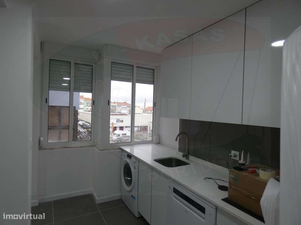 Apartamento T3, em REMODELAÇÃO TOTAL, Damaia - Grande imagem: 4/18