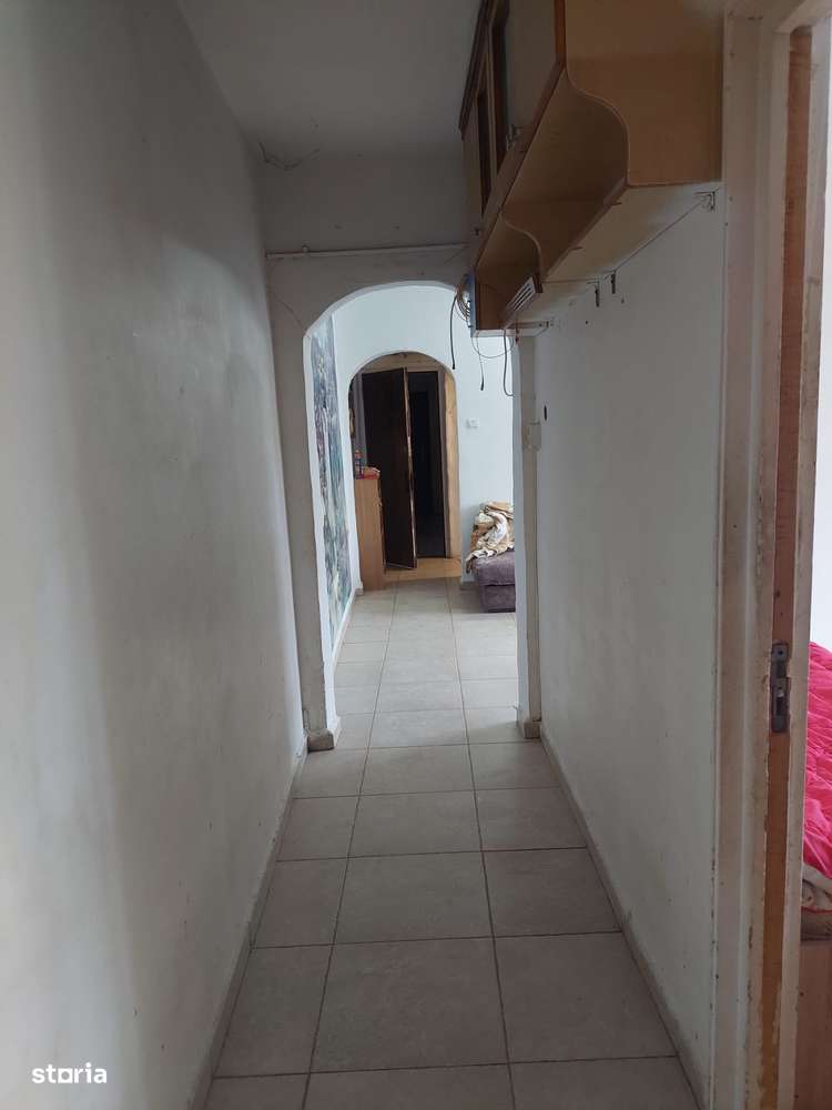 vanzare 4 camere - Imagine principală: 5/8