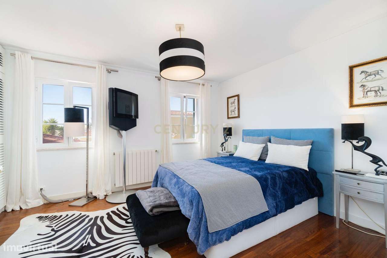 Moradia Isolada T6 com Garagem e Piscina Coberta na Quinta da Beloura-26