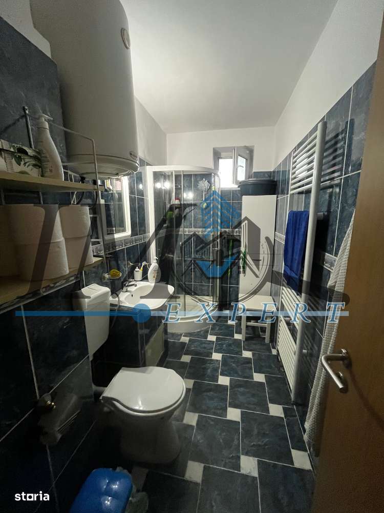 Apartament cu 3 camere de vânzare la etajul 2 in Sebeș - Imagine principală: 5/8