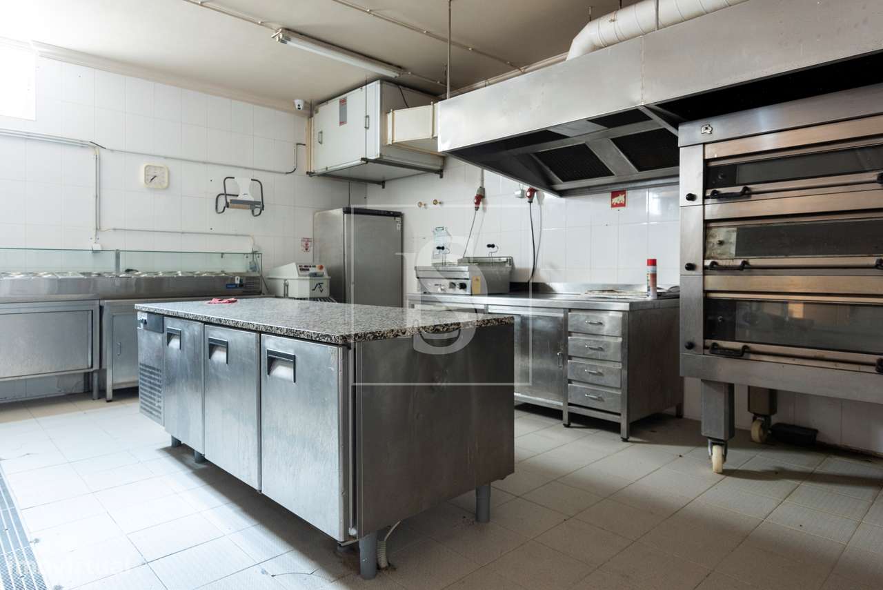 Loja  Venda em Quarteira,Loulé-9