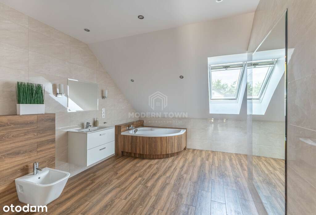 Dom z Dodatkowym Budynkiem–Działalność, Warsztat-10