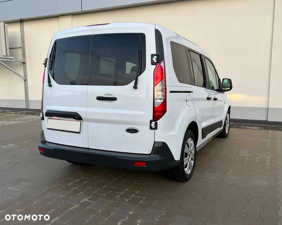 Ford Transit Connect - 16