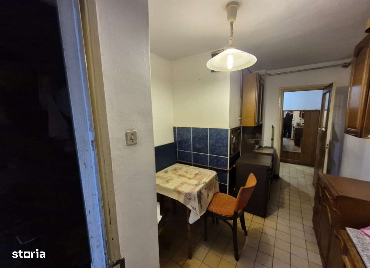 Apartament 3 camere, Zona Uta etaj 2, centrală proprie-3
