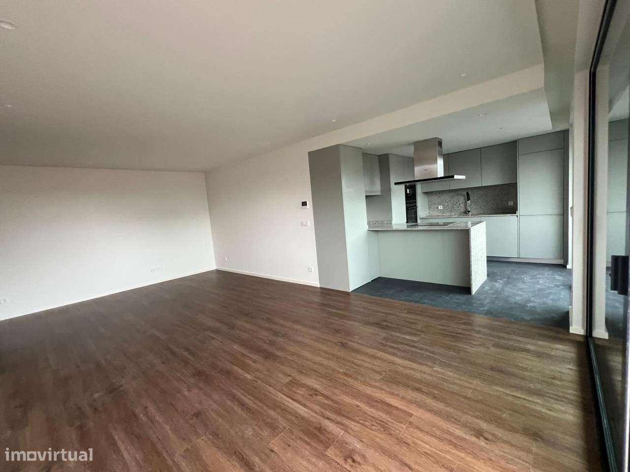 T2 Fabuloso Gaia Av.  República Metro S.  Ovídio Lugar  Garagem  Duplo-10