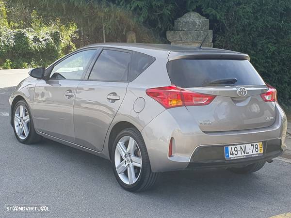 Toyota Auris 1.4 D-4D Exclusive+Navi - 5