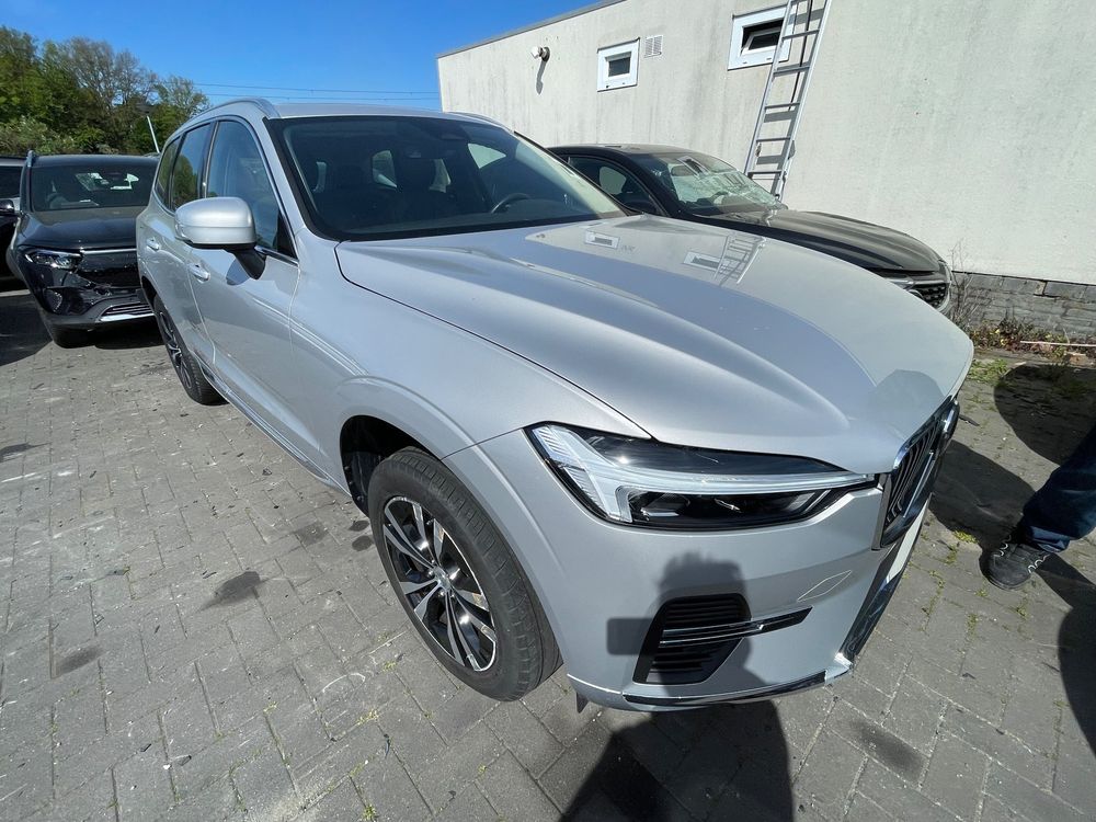 Volvo XC40 B4 B AWD R-Design 2024