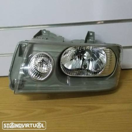 Farol Jumpy Scudo Expert Modelo: 2004 Novo - 2