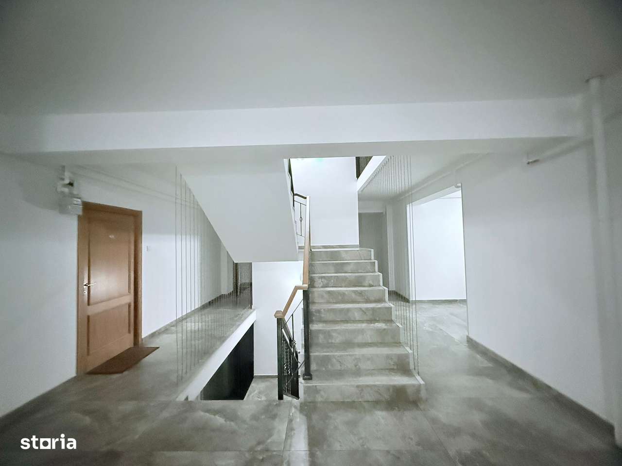 GARSONIERA DE LUX DECOMANDATA MOBILATA SI UTILATA 40MP - Imagine principală: 5/12