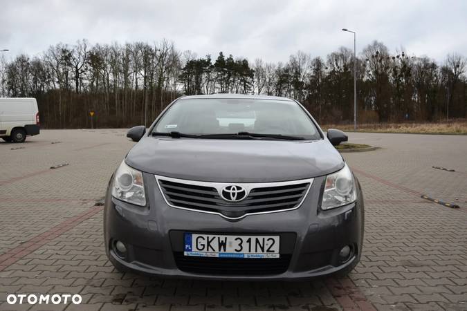 Toyota Avensis 1.8 Sol - 8