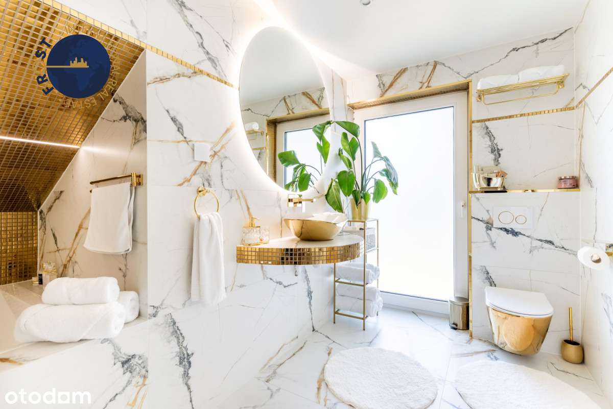 Luksusowa nowoczesna willa  z wewnętrznym basenem-10