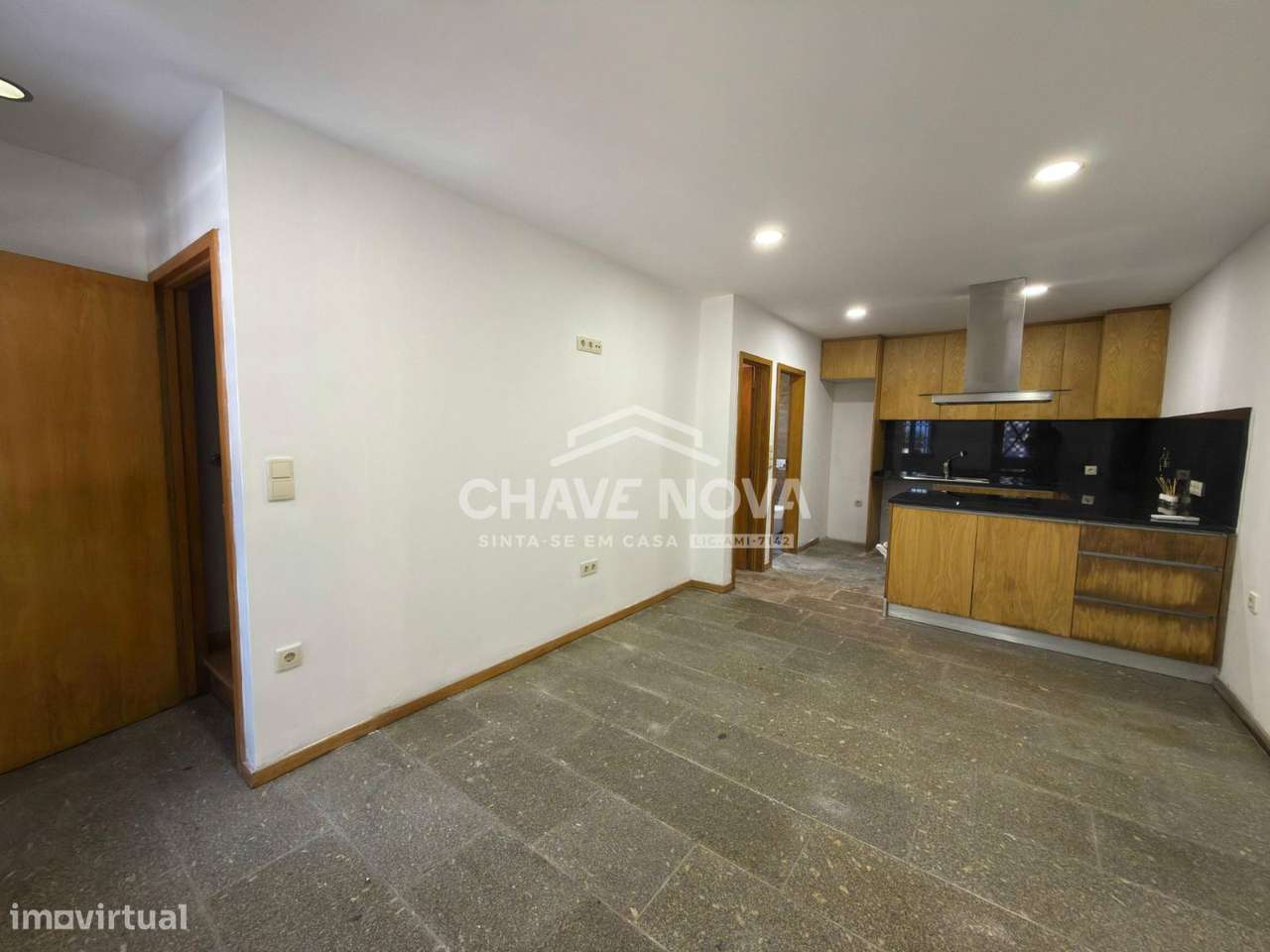 Prédio Habitacional na Afurada (RIo Douro) - Grande imagem: 2/24