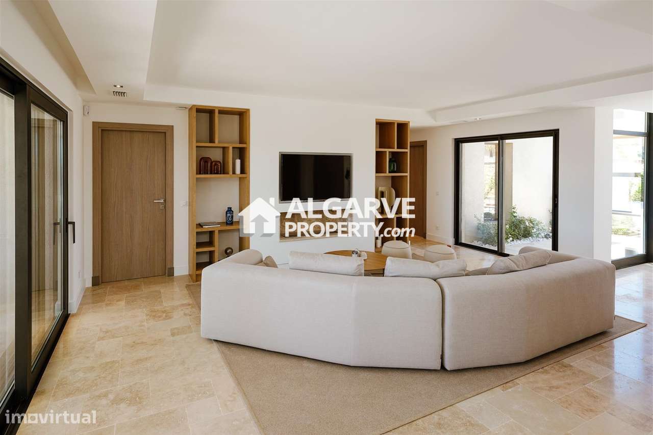 Moradia T4 na Premier Private Villa Resort em Faro - Grande imagem: 2/21