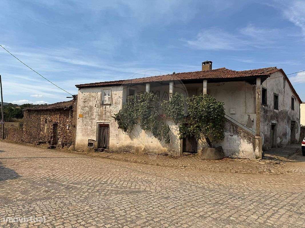 Moradia T4 para venda - Grande imagem: 2/15