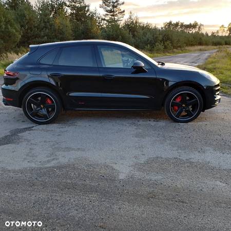 Porsche Macan Turbo - 26