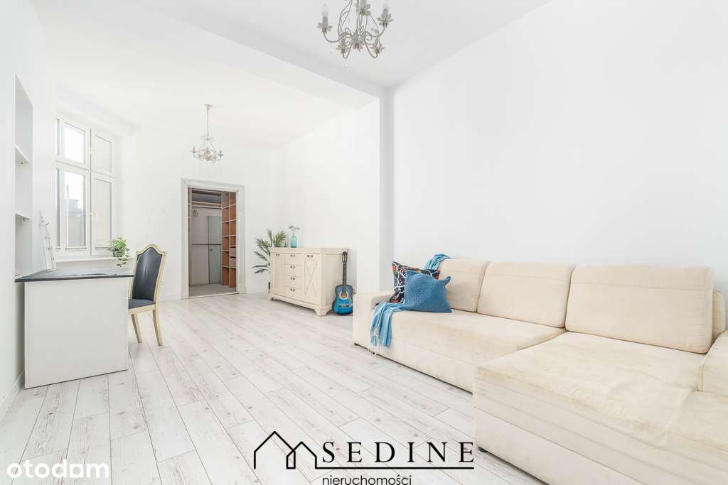 Duże mieszkanie w kamienicy przy Mazurskiej-10