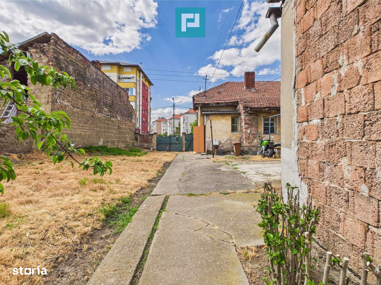 Case de vânzare cu teren generos - Alfa - Imagine principală: 4/19