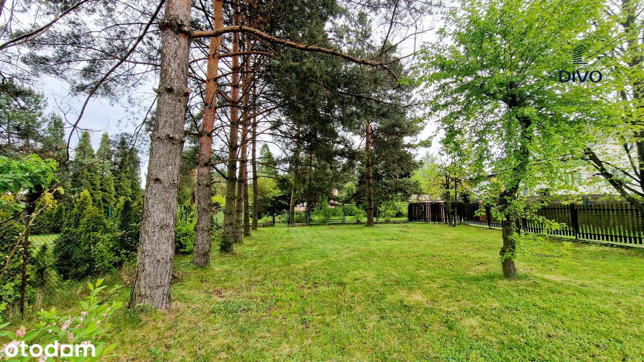 Dom w cichym miejscu z dużym pięknym ogrodem-16