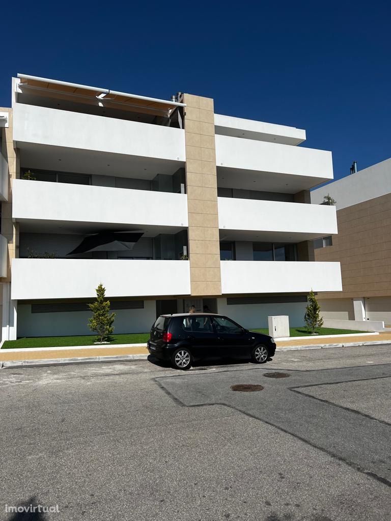 Arrendo Apartamento T3 de Luxo mobilado e equipado!