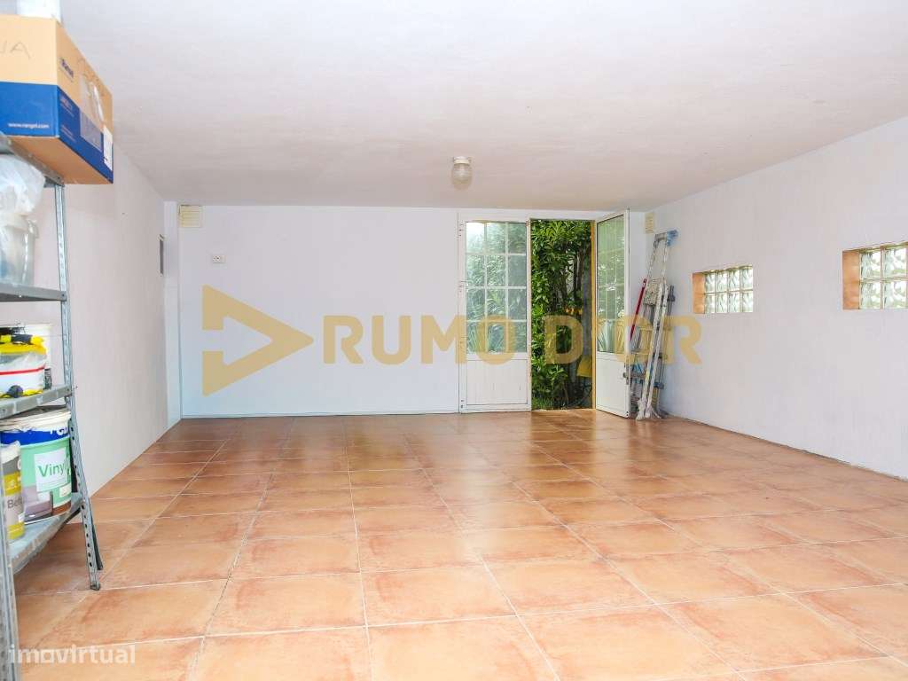 Moradia Exclusiva com áreas Independentes - junto a Arruda dos Vinhos-41