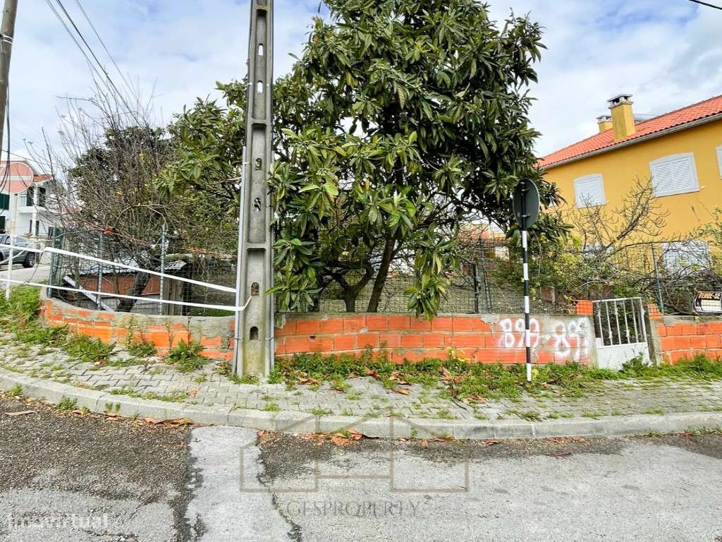 Terreno de gaveto com 359m2, nos Foros de Amora - Grande imagem: 3/5