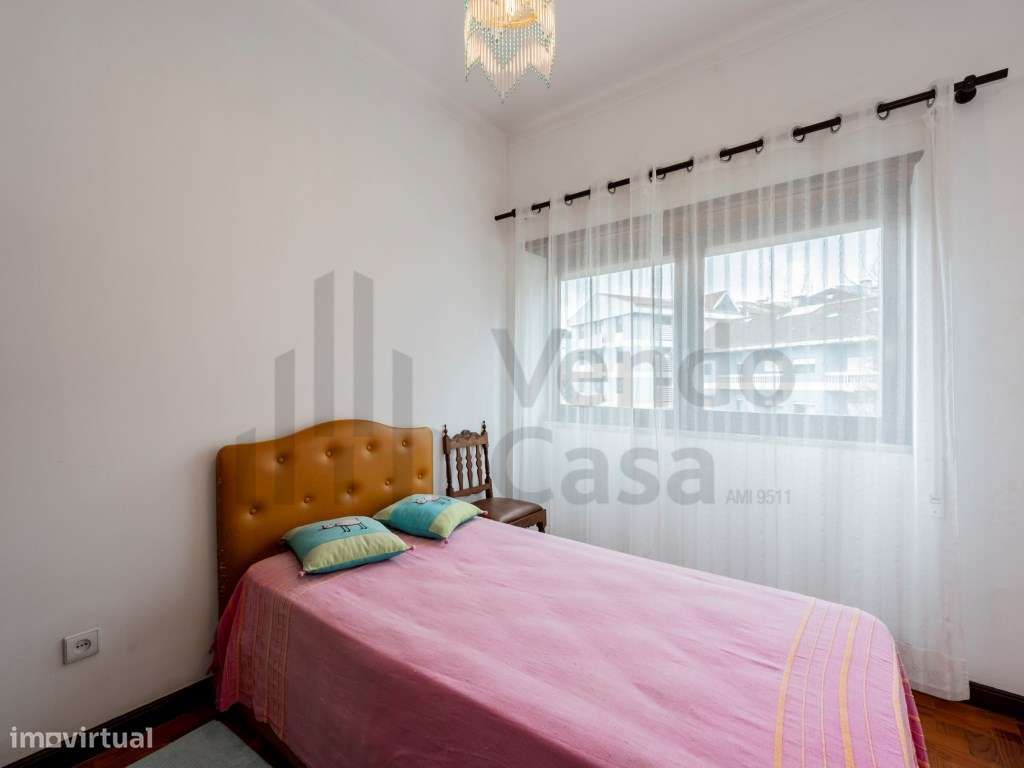 Vende-se T6+1 Braga À Av. Liberdade-27