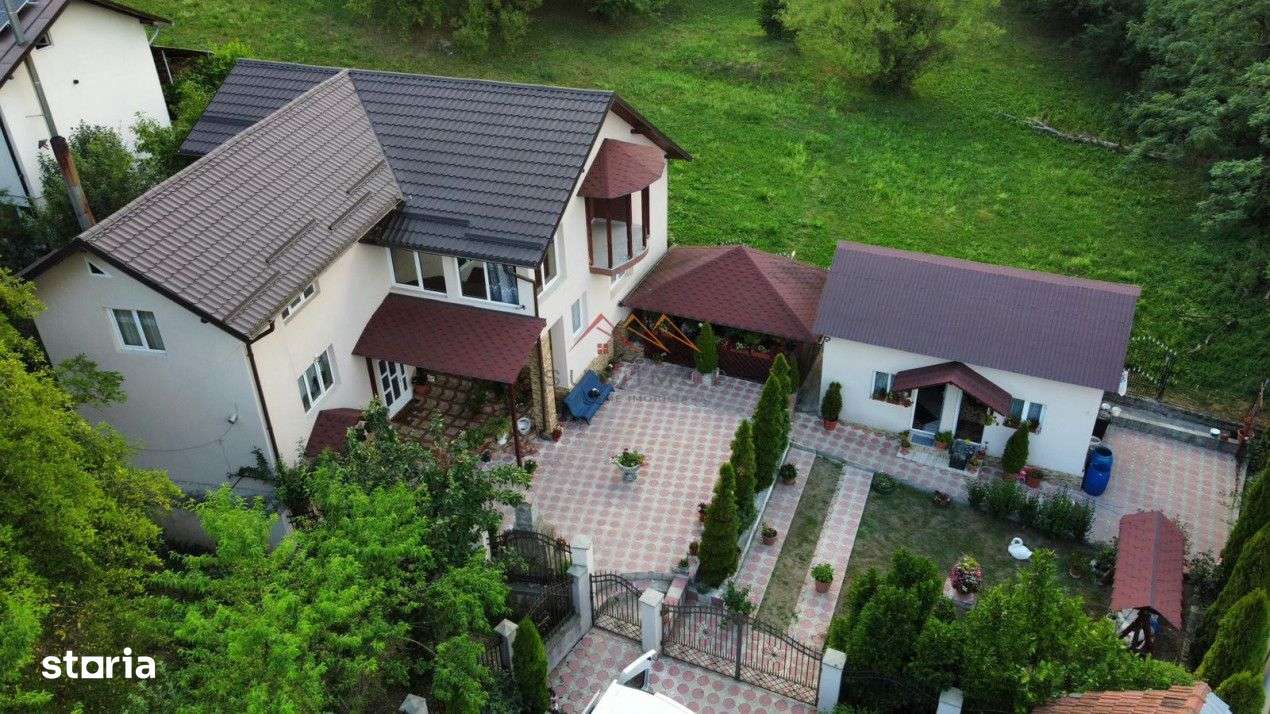 Casa 4 camere, anexe, recent renovata, foisor, teren 781mp, Izvoru, DB - Imagine principală: 4/17