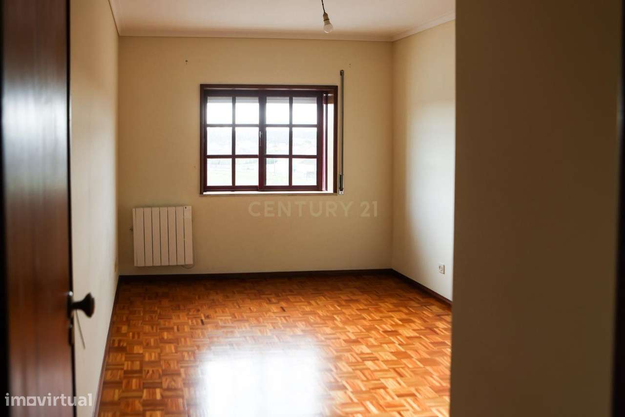 Apartamento T3 em Mira com garagem fechada-11