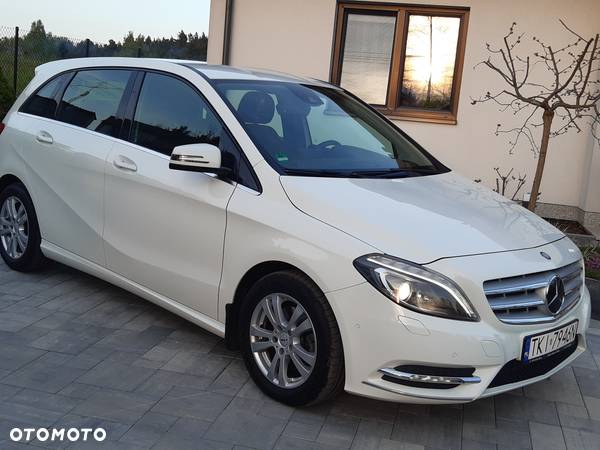 Mercedes-Benz Klasa B 200 CDI (BlueEFFICIENCY) 7G-DCT - 19