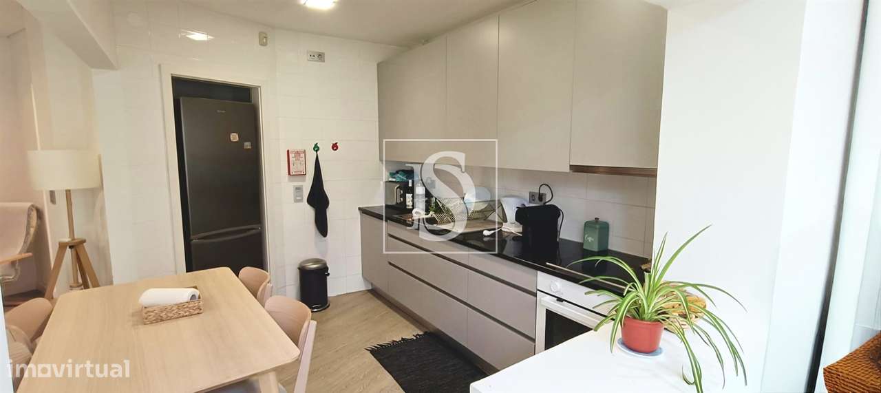 Andar Moradia, T2, Totalmente Renovado, junto à Praia (Lavra)-20