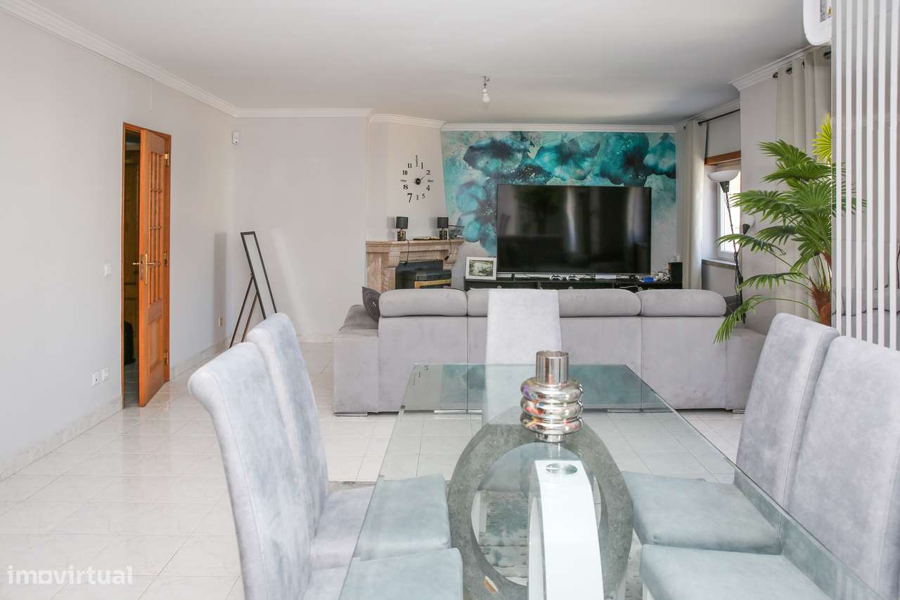 Fantástico Apartamento T3 com terraço e 2 lugares de garagem - Grande imagem: 3/30