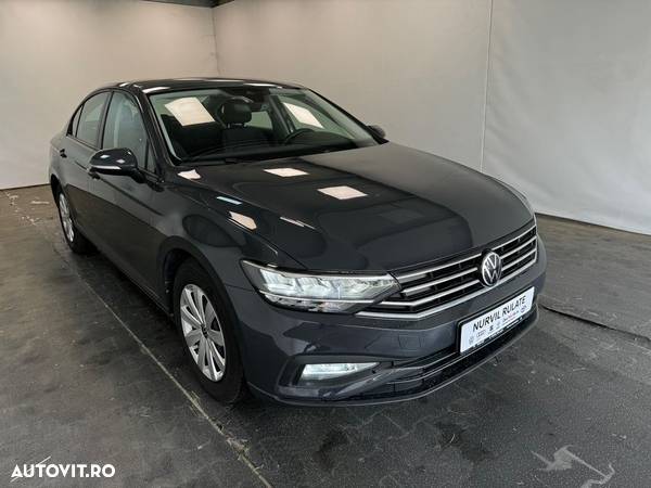 Volkswagen Passat 2.0 TDI DSG Advance - 9