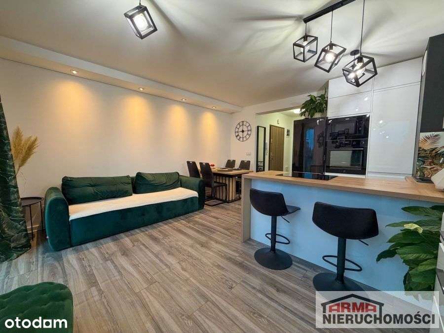 Mieszkanie 2 Pokojowe Z Piwnicą I Miejscem Postojo-5