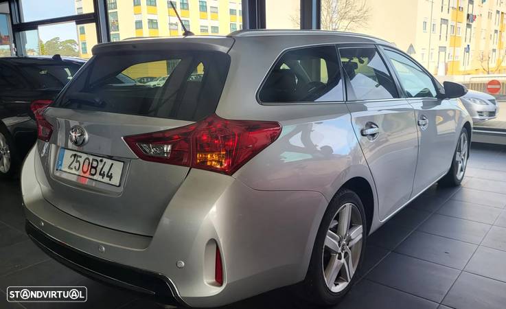 Toyota Auris Touring Sports 1.4 D-4D Exclusive - 6