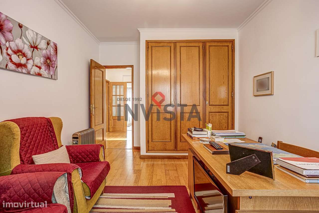 Moradia T3 com garagem para três carros-22