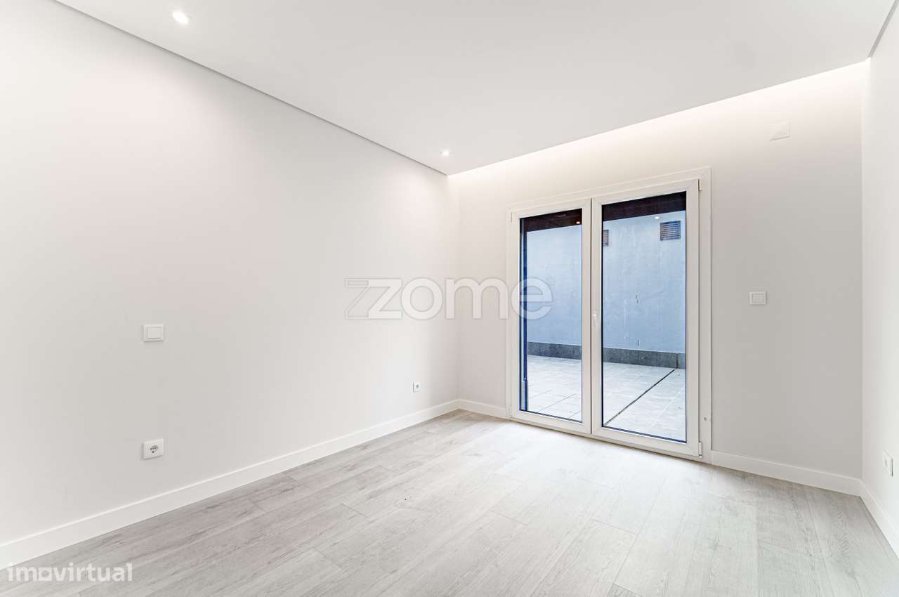 FABULOSO T2 COM TERRAÇO DE 127m, VARANDA E GARAGEM PARA 2 CARROS-11