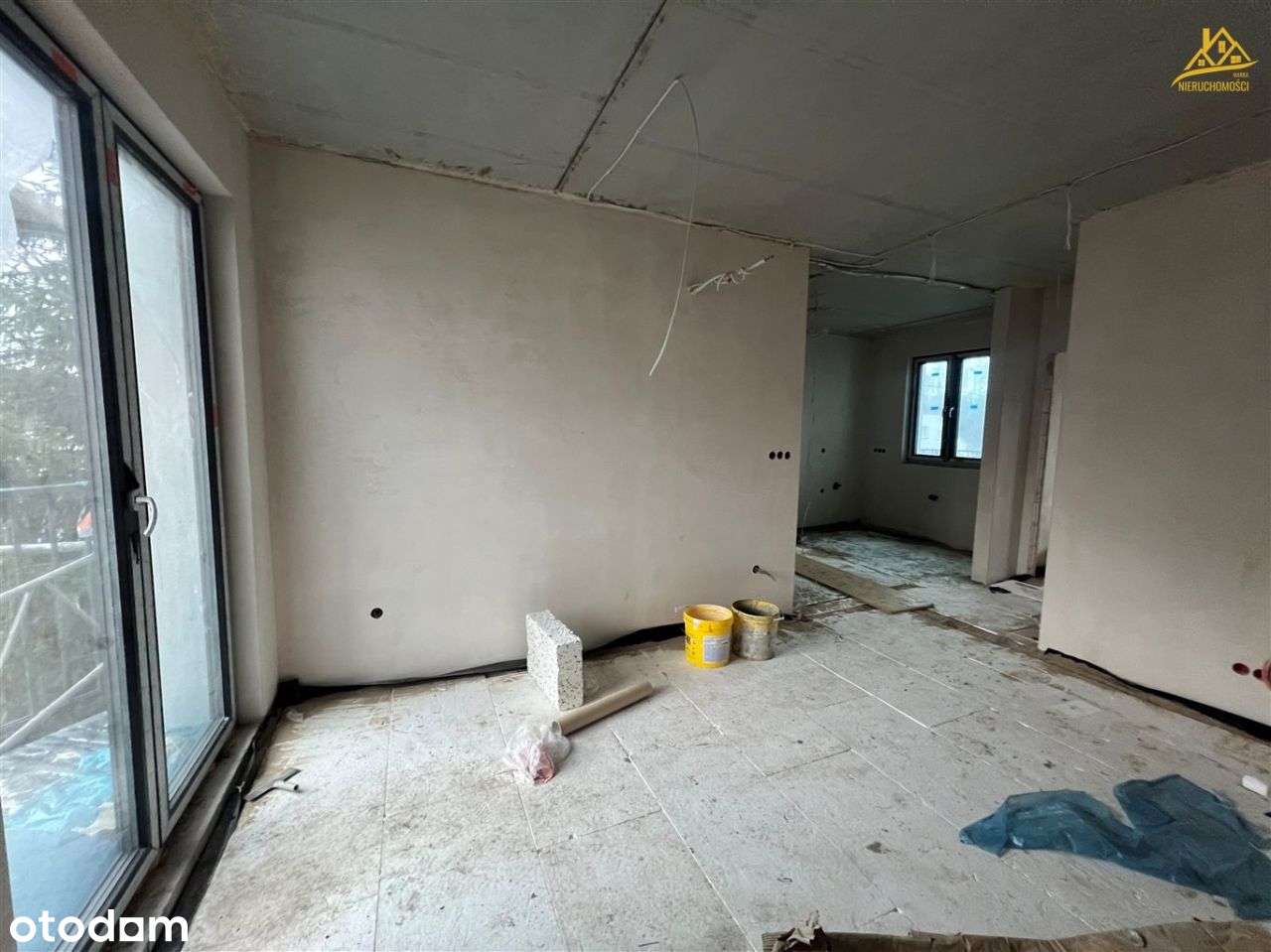 na sprzedaż mieszkania w apartamentowcu-10