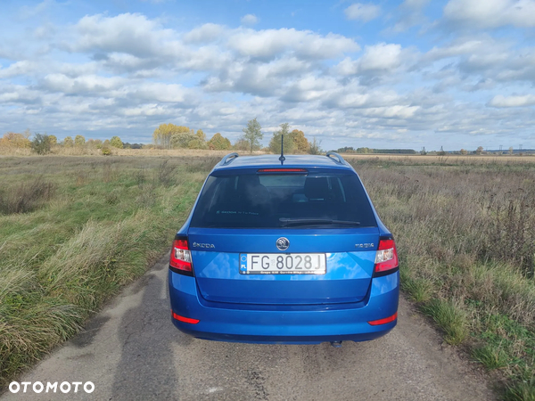 Skoda Fabia 1.0 Ambition - 11