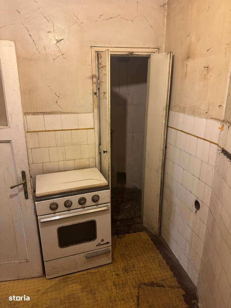 Caderea Bastiliei, apt. 2 camere, etaj 1, balcon,50mp, pe lista de U 3-8